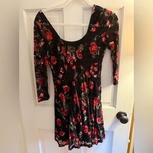 Petticoat Alley Black and Red Floral Long Sleeve Dress